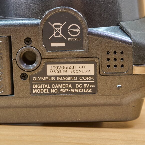 OLYMPUS SP-550UZ 7.1MP Digital Camera, 18x Optical Zoom, Image Stabilization - Picture 8 of 9